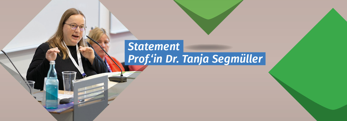 Bild von Simone Gurlitt während des Vortrages auf dem Fachtag