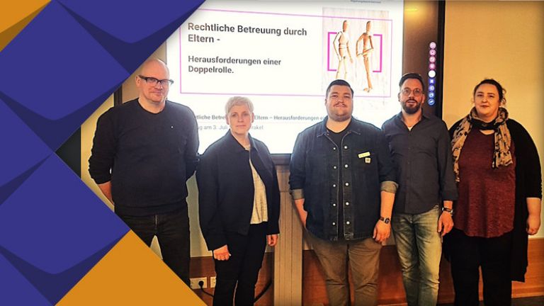 Foto mit Referent*innen und Veranstalter*innen der Vortragsreihe